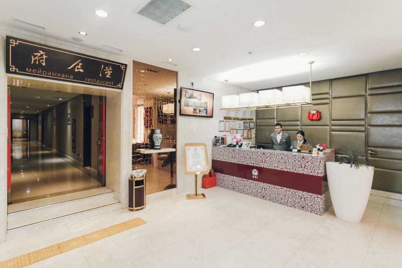 Soluxe Hotel Almaty Esterno foto